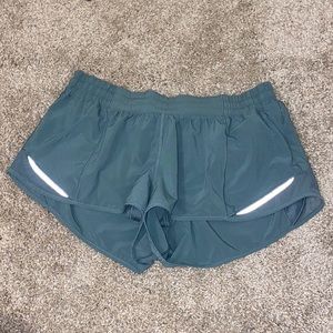 hotty hot lululemon shorts
